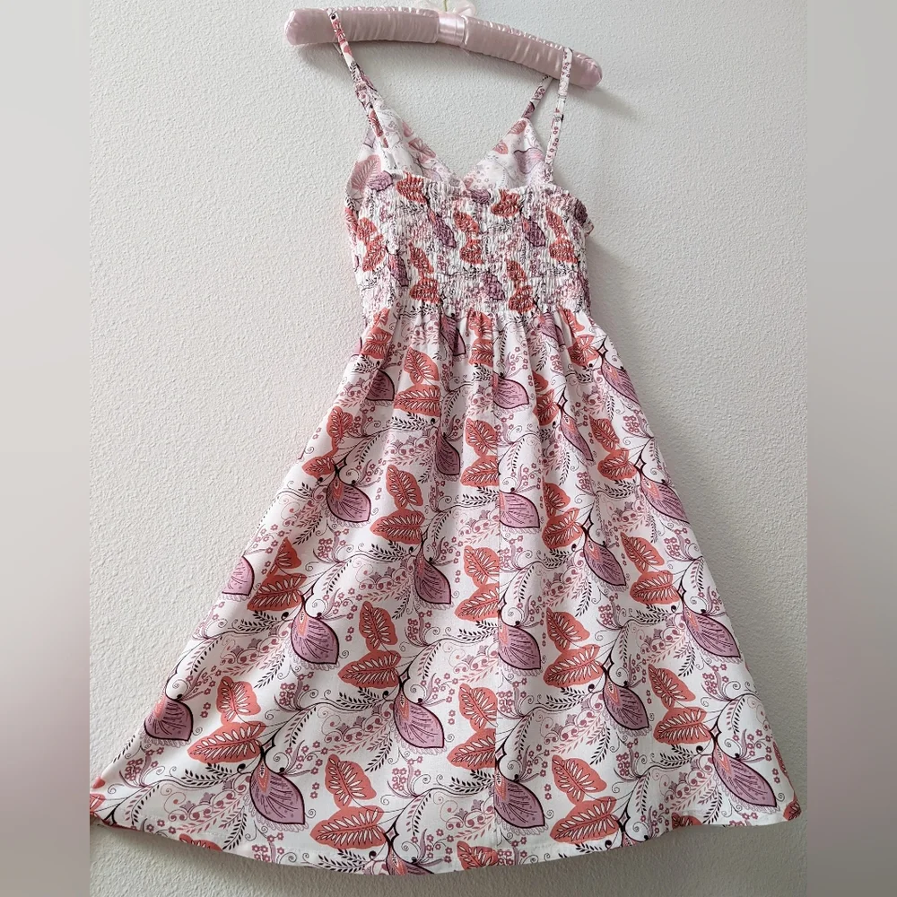 NWOT Hawaiian coral & white floral print smocked rayon dress size Medium - Picture 2 of 6